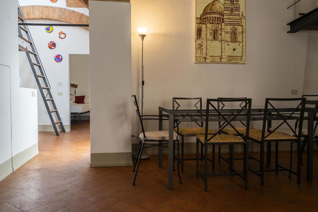 Fuga D'Archi Apartment Siena Exterior photo