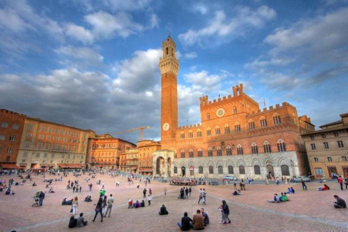 Fuga D'Archi Apartment Siena Exterior photo